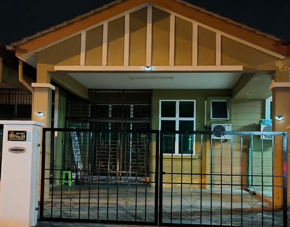 Irdina Homestay Formuslims - ชังลุน ภายนอก รูปภาพ